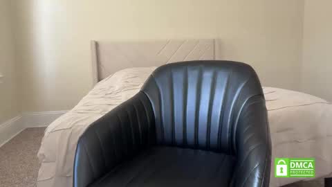 lockdownlove online show from November 6, 2025, 3:24 pm