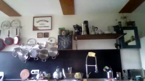 Snapshot of lof696969 chatting on May 12, 2026, 6:05 pm Floric Matthew online show from May 12, 2026, 6:05 pm