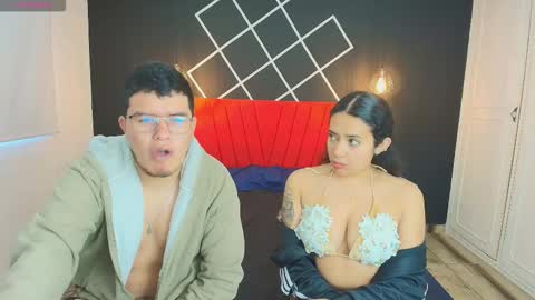 Logan and Chloe online show from November 22, 2025, 11:42 am