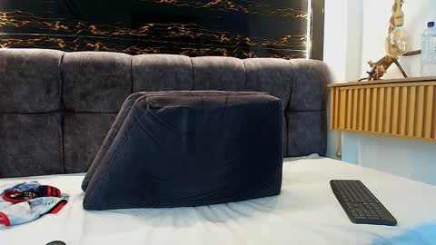 logan_griffin online show from April 1, 2026, 5:08 am