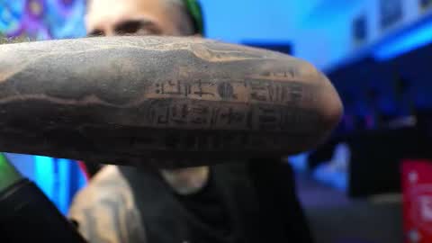 logan_hugh8 online show from February 7, 2026, 4:22 pm