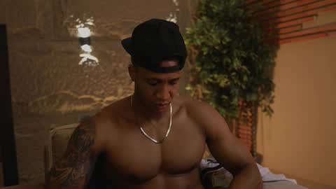 logan_varela online show from November 6, 2025, 1:45 pm