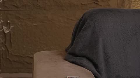 logan_varela online show from November 30, 2025, 2:21 pm