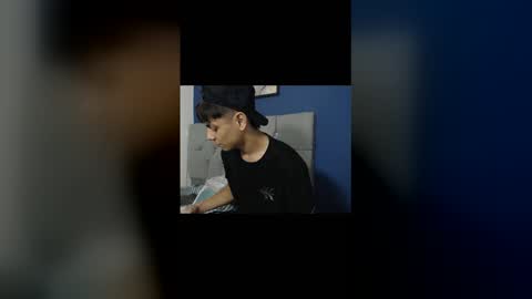 loganjhonson19 online show from April 19, 2026, 2:33 am