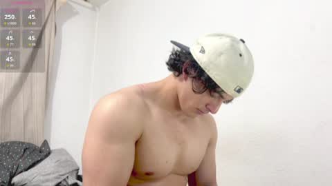 Snapshot of logann_x3 chatting on June 13, 2026, 4:54 am Logan online show from June 13, 2026, 4:54 am