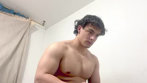 Snapshot of logann_x3 chatting on June 25, 2026, 3:39 am Logan online show from June 25, 2026, 3:39 am