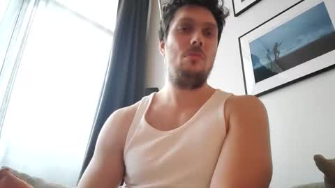 Icelandick online show from December 13, 2024, 2:38 pm