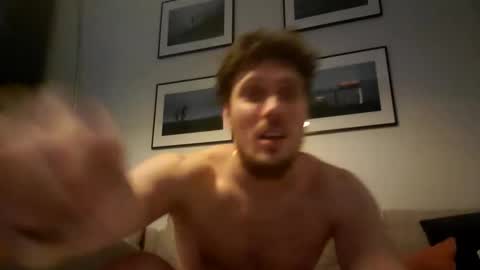 Icelandick online show from December 14, 2024, 9:24 pm