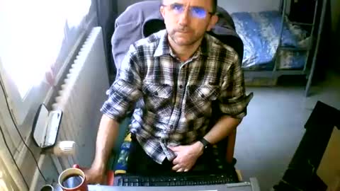 lokoum39 online show from December 2, 2024, 11:01 am