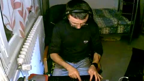 lokoum39 online show from December 30, 2024, 5:55 pm