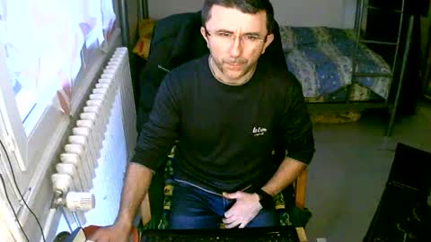 lokoum39 online show from January 2, 2025, 3:40 pm