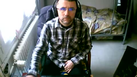 lokoum39 online show from February 10, 2025, 12:08 pm