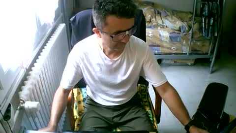 lokoum39 online show from September 13, 2025, 9:20 am