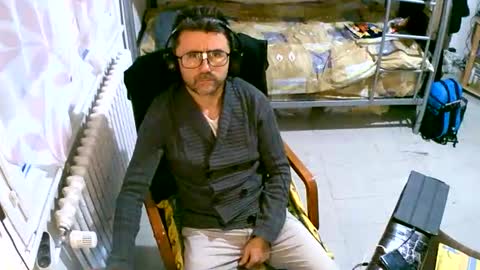 lokoum39 online show from September 24, 2025, 5:27 pm