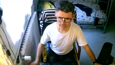 lokoum39 online show from November 8, 2025, 9:31 am