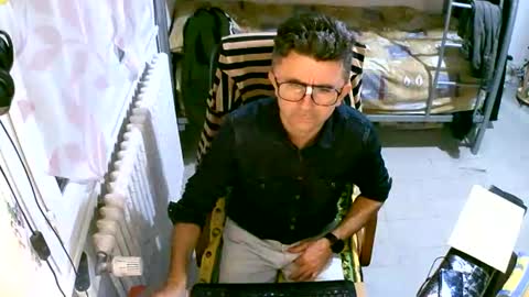 lokoum39 online show from November 13, 2025, 4:50 pm