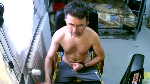 lokoum39 online show from December 23, 2025, 10:35 am