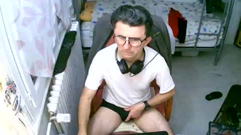 lokoum39 online show from February 18, 2026, 7:10 pm