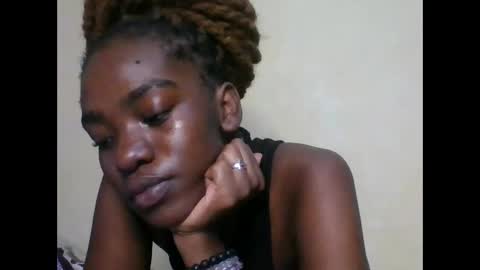 Snapshot of lola_allure chatting on June 3, 2026, 9:45 am lola_allure online show from June 3, 2026, 9:45 am