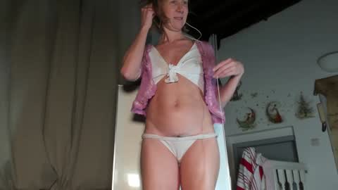 lola_belgium online show from January 30, 2025, 5:17 pm