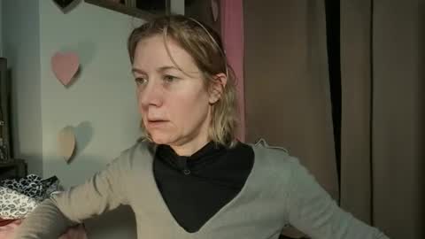 lola_belgium online show from March 1, 2026, 7:32 am