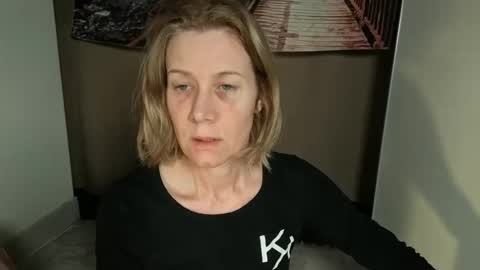 lola_belgium online show from April 19, 2026, 6:13 am