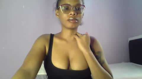 Snapshot of lola_coco chatting on April 2, 2026, 4:54 am Lola Coco online show from April 2, 2026, 4:54 am