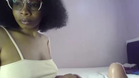 Snapshot of lola_coco chatting on April 9, 2026, 6:19 am Lola Coco online show from April 9, 2026, 6:19 am