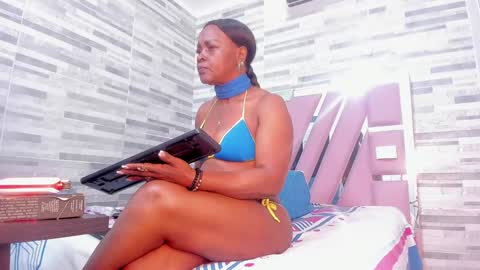 Lola online show from December 30, 2024, 11:15 am