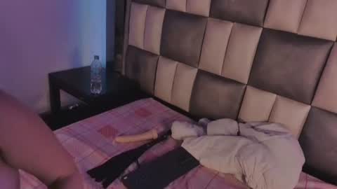 Snapshot of lola_js chatting on June 20, 2026, 12:03 am lola_js online show from June 20, 2026, 12:03 am