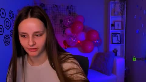 lola_shyy online show from March 3, 2026, 1:06 pm