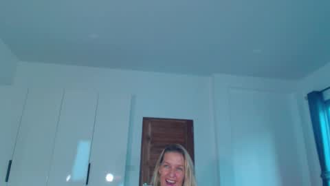 Snapshot of lolaaelita chatting on March 8, 2026, 12:08 am Lola online show from March 8, 2026, 12:08 am