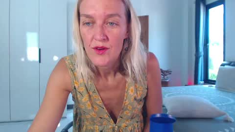 Snapshot of lolaaelita chatting on March 21, 2026, 7:57 am Lola online show from March 21, 2026, 7:57 am