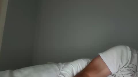 lolaandresbis online show from May 1, 2026, 12:54 pm