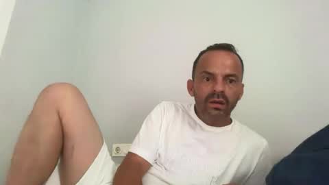 lolaandresbis online show from July 18, 2026, 6:12 pm