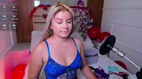 Lola Angel online show from February 14, 2025, 8:37 pm