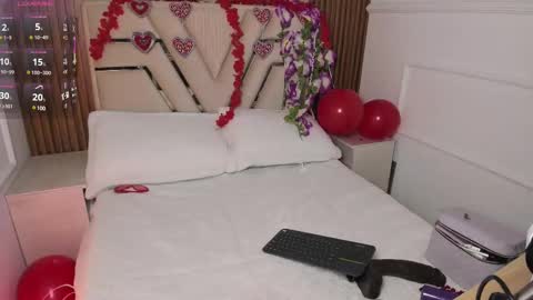 Lola Angel online show from February 14, 2025, 11:42 pm