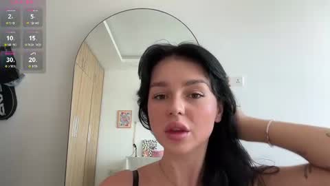 Snapshot of lolaap0pp chatting on June 12, 2026, 4:11 am Lola online show from June 12, 2026, 4:11 am