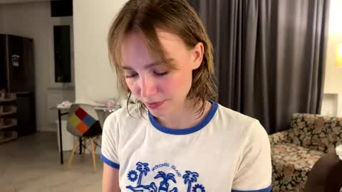 Snapshot of lolaatatee chatting on May 13, 2026, 5:10 pm lolaatatee online show from May 13, 2026, 5:10 pm