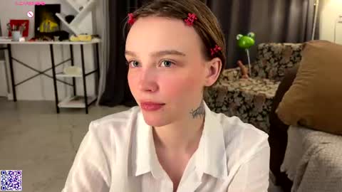 Snapshot of lolaatatee chatting on July 22, 2026, 8:44 pm lolaatatee online show from July 22, 2026, 8:44 pm