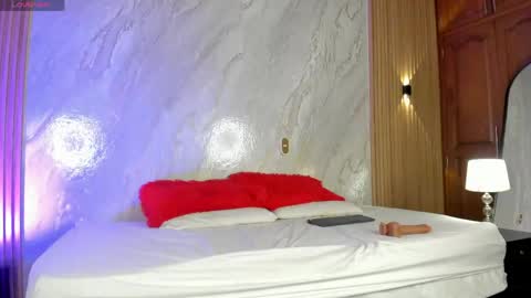 LolaBby1 online show from April 18, 2026, 8:42 pm