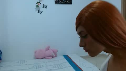 lolabloomx online show from November 6, 2025, 9:37 pm