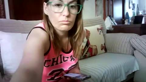 Snapshot of lolahueso chatting on February 17, 2025, 9:46 am LOLA HUESO y ERIC online show from February 17, 2025, 9:46 am