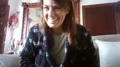 Snapshot of lolahueso chatting on March 1, 2025, 9:40 am LOLA HUESO y ERIC online show from March 1, 2025, 9:40 am