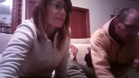 Snapshot of lolahueso chatting on March 3, 2025, 6:44 pm LOLA HUESO y ERIC online show from March 3, 2025, 6:44 pm