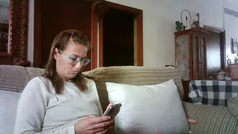 Snapshot of lolahueso chatting on March 6, 2025, 11:36 am LOLA HUESO y ERIC online show from March 6, 2025, 11:36 am