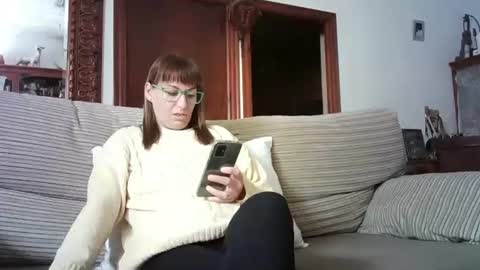 Snapshot of lolahueso chatting on March 10, 2025, 8:48 am LOLA HUESO y ERIC online show from March 10, 2025, 8:48 am