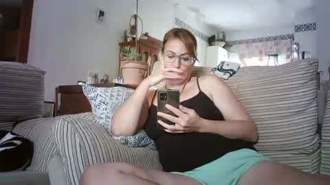 Snapshot of lolahueso chatting on September 21, 2025, 9:44 am LOLA HUESO y ERIC online show from September 21, 2025, 9:44 am