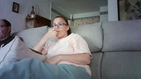 LOLA HUESO y ERIC online show from May 13, 2026, 2:36 pm