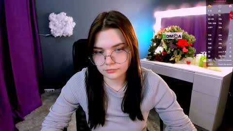 Lola pvt is OPEN online show from February 19, 2025, 3:49 pm